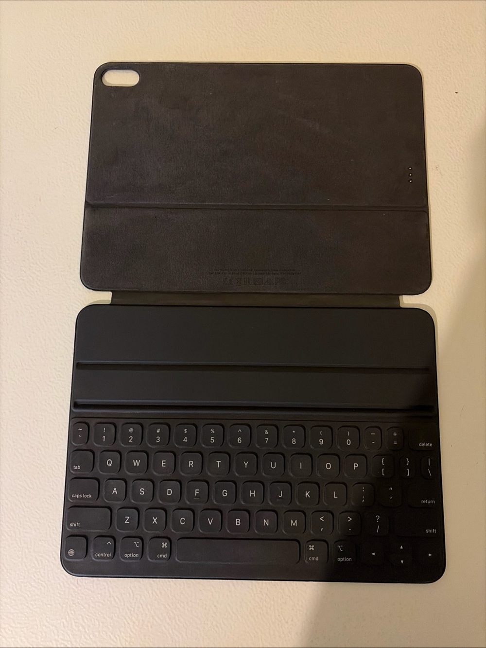 Apple Folio Smart Keyboard for 11 Inch IPad Pro and iPad Air gens 1-4